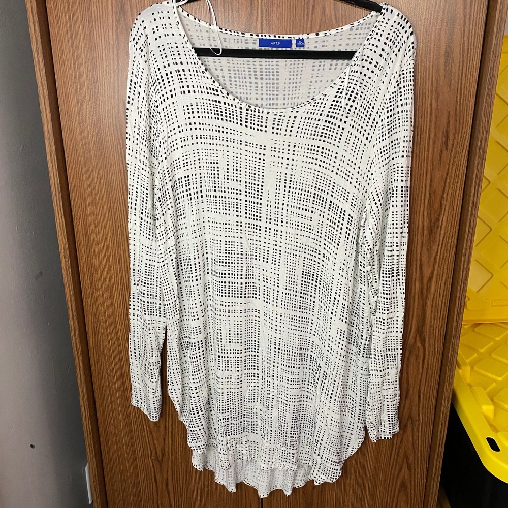 Apt 9 Tunic Top Womens XL White Black Geometric Grid Long Sleeve Relaxed